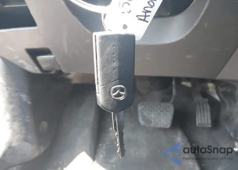 2013 Mazda Mazda3 I Sport из США, поврежденный, VIN JM1BL1UP6D1801027